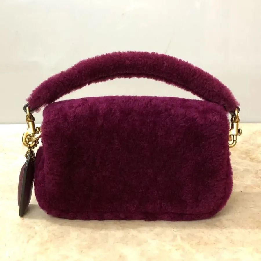 COACH コーチ ピロー タビー ミニバッグ ムートン チャーム付き 