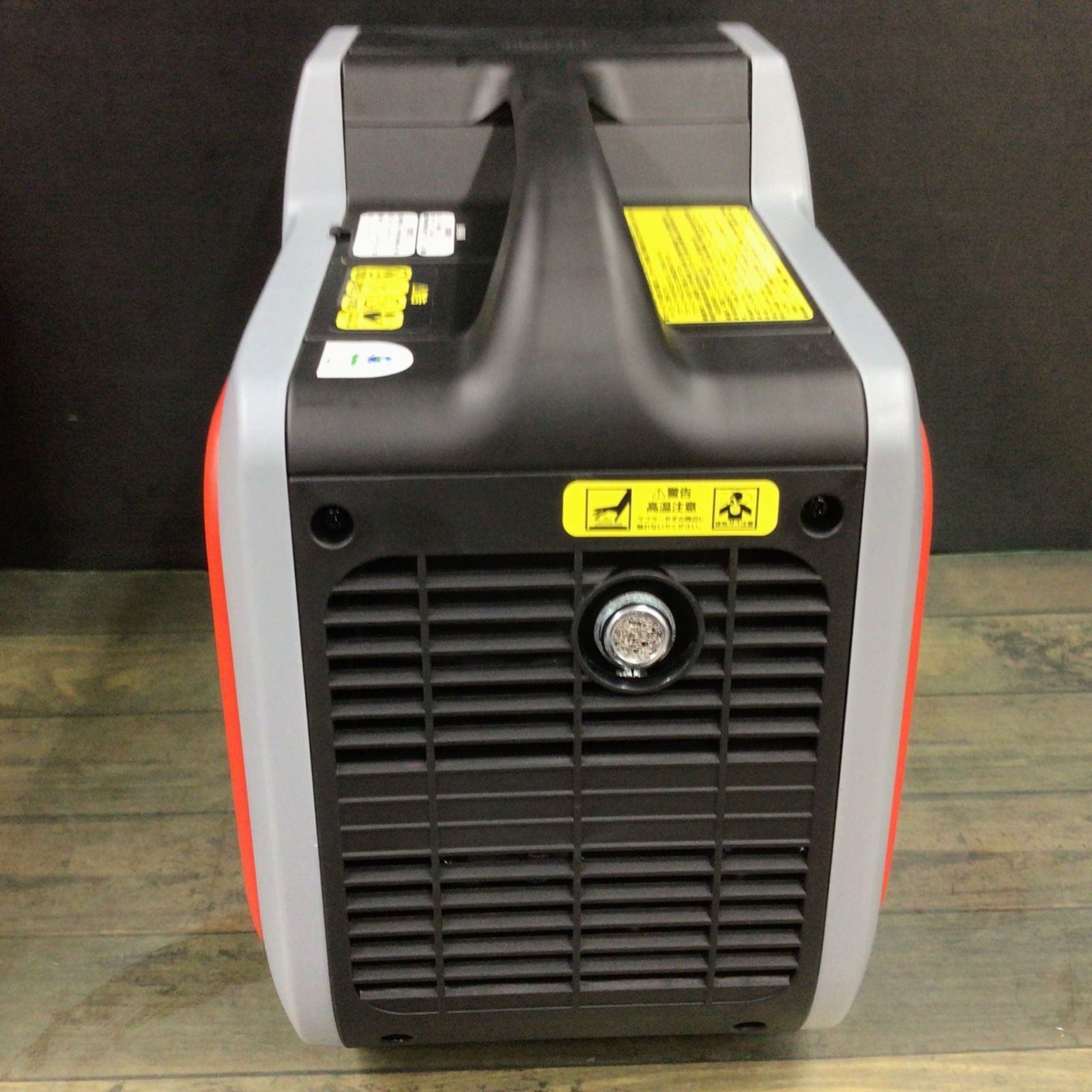 ナカトミ インバーター発電機 カセットボンベ式 定格出力0.6kVA 正弦波