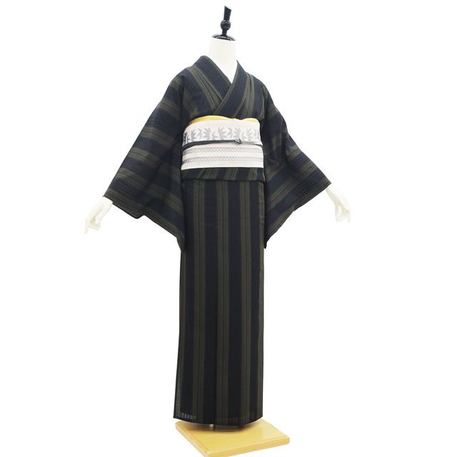 38【夏用】正絹単衣着物13枚まとめ売り!!美品/着用/お出掛け/リメイク★ 中古】 夏物 着物 リサイクル 正絹 紗紬 単衣 黒 鶯色 縞 夏