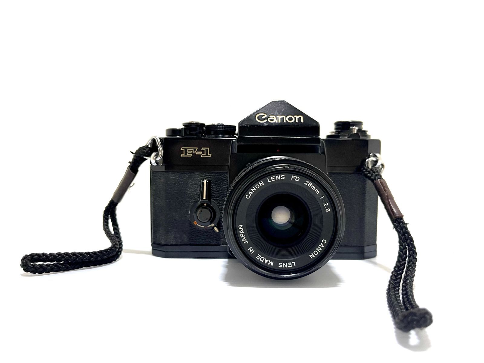 Canon F1 FD 2 8|28mm レンズ付き アナログカメラ キヤノン MF 一眼レフカメラ フィルムカメラ F-1ブラックボディ ストラップx2付き