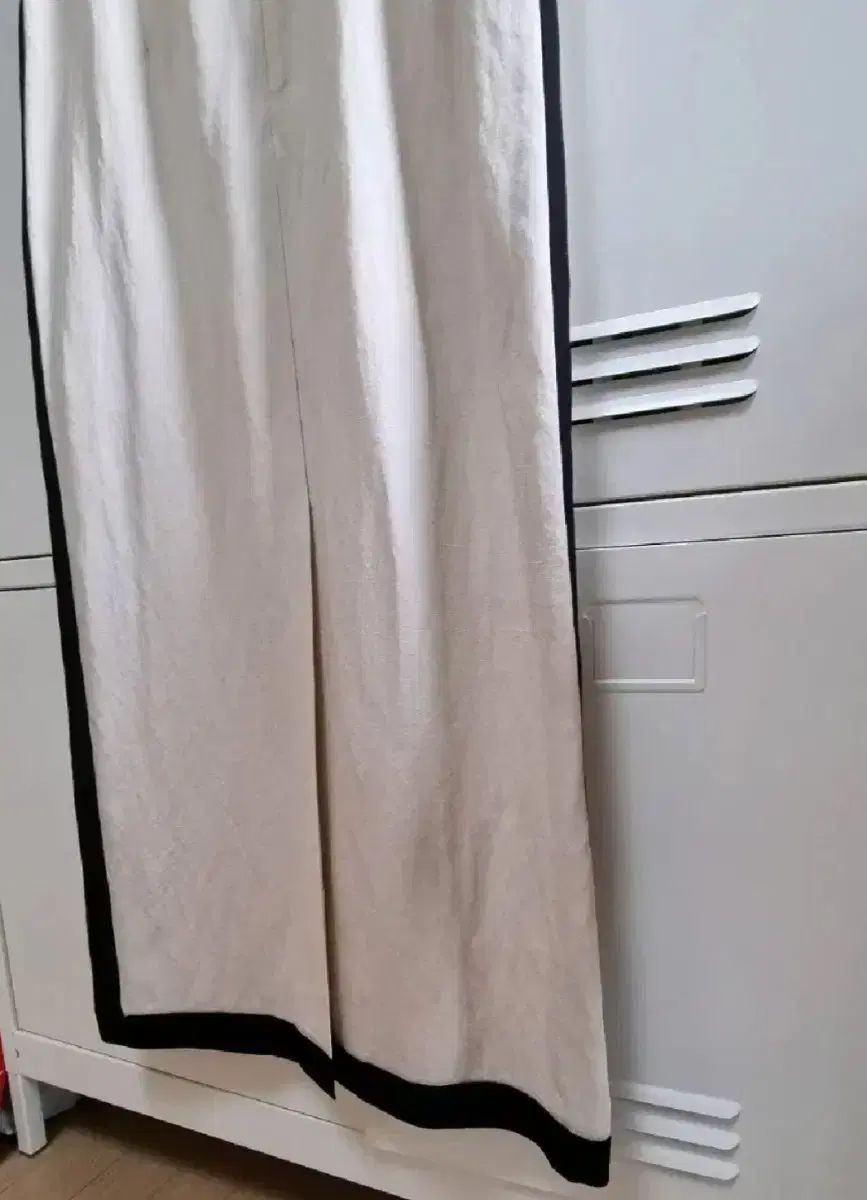 ー ライトベージュ