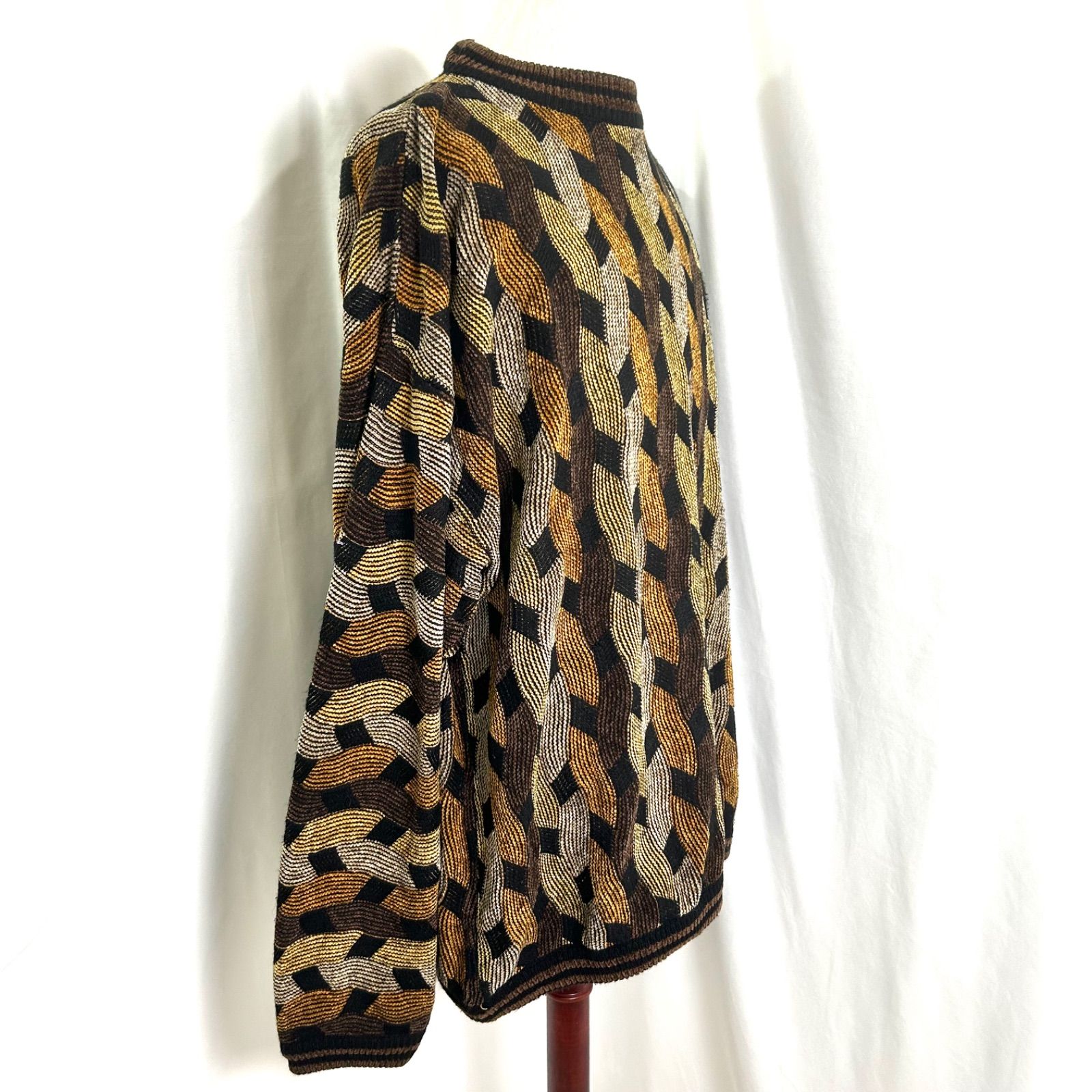 入手困難！【美品】Bergati size 4XL 希少 幾何学模様 クージー風 