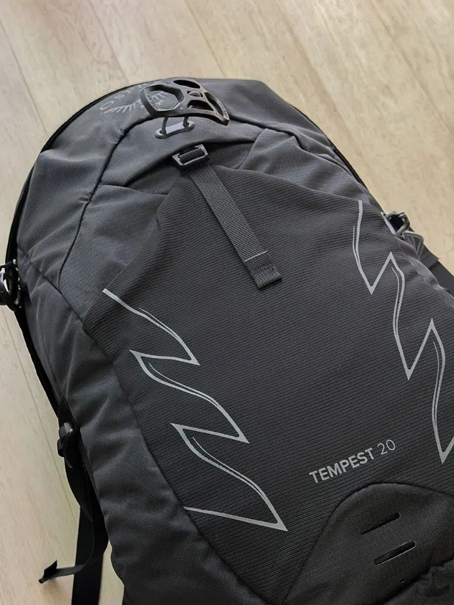 オスプレイ TEMPEST テンペスト 20L バックパック
