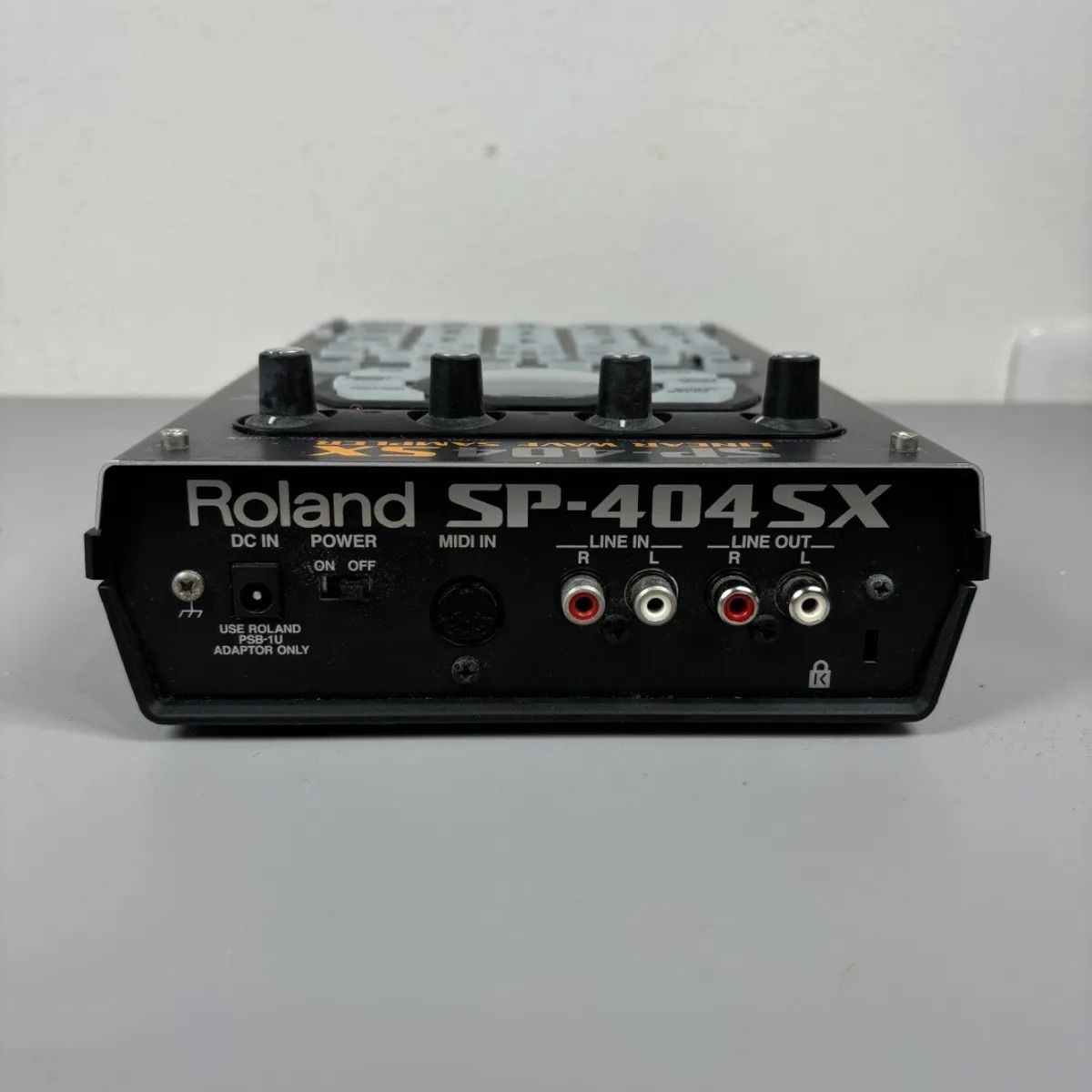 開店記念セール！ 大特価】Roland メルカリ - ACアダプター付き サンプラー SP-404SX DJ機材