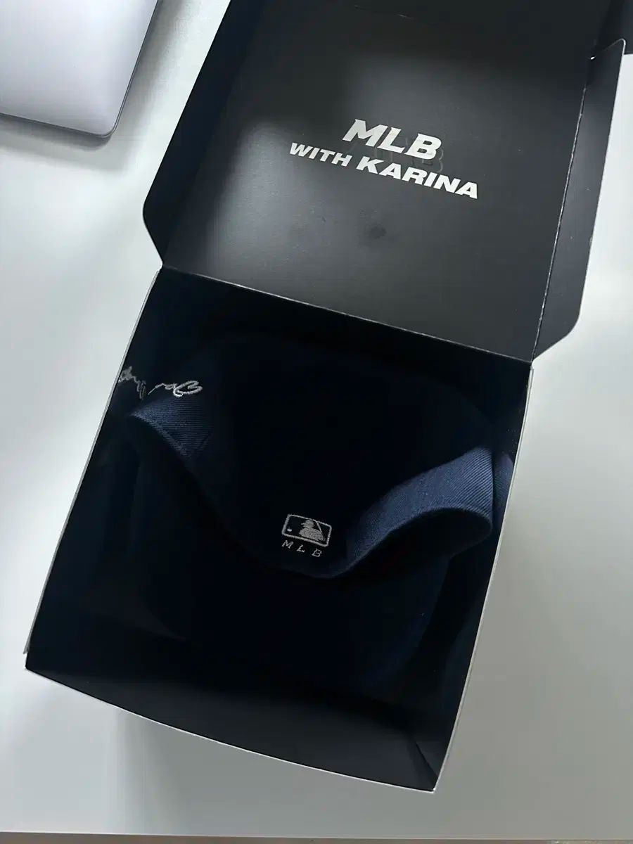 MLB カリーナ 排他的 構造 ボールキャップ ニューヨーク キス ネイビー양