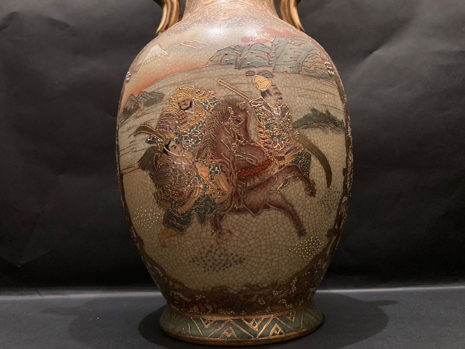 薩摩焼 武将図 花瓶 金彩 色絵 青粒 錦襴手 古美術 骨董 工芸 レア商品