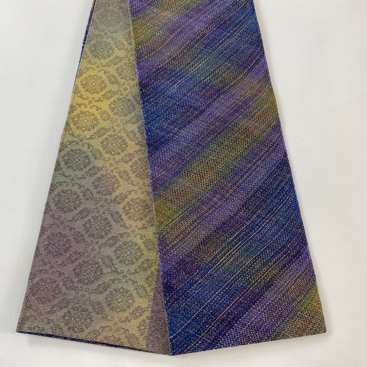 半幅帯 秀品 斜め格子 金通し 紫 正絹