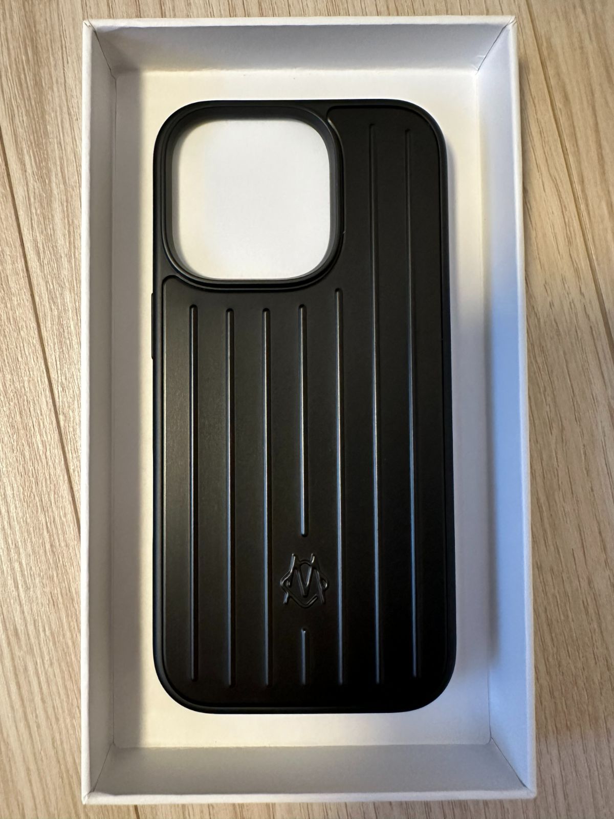 RIMOWA iPhone16pro用ケース ブラック