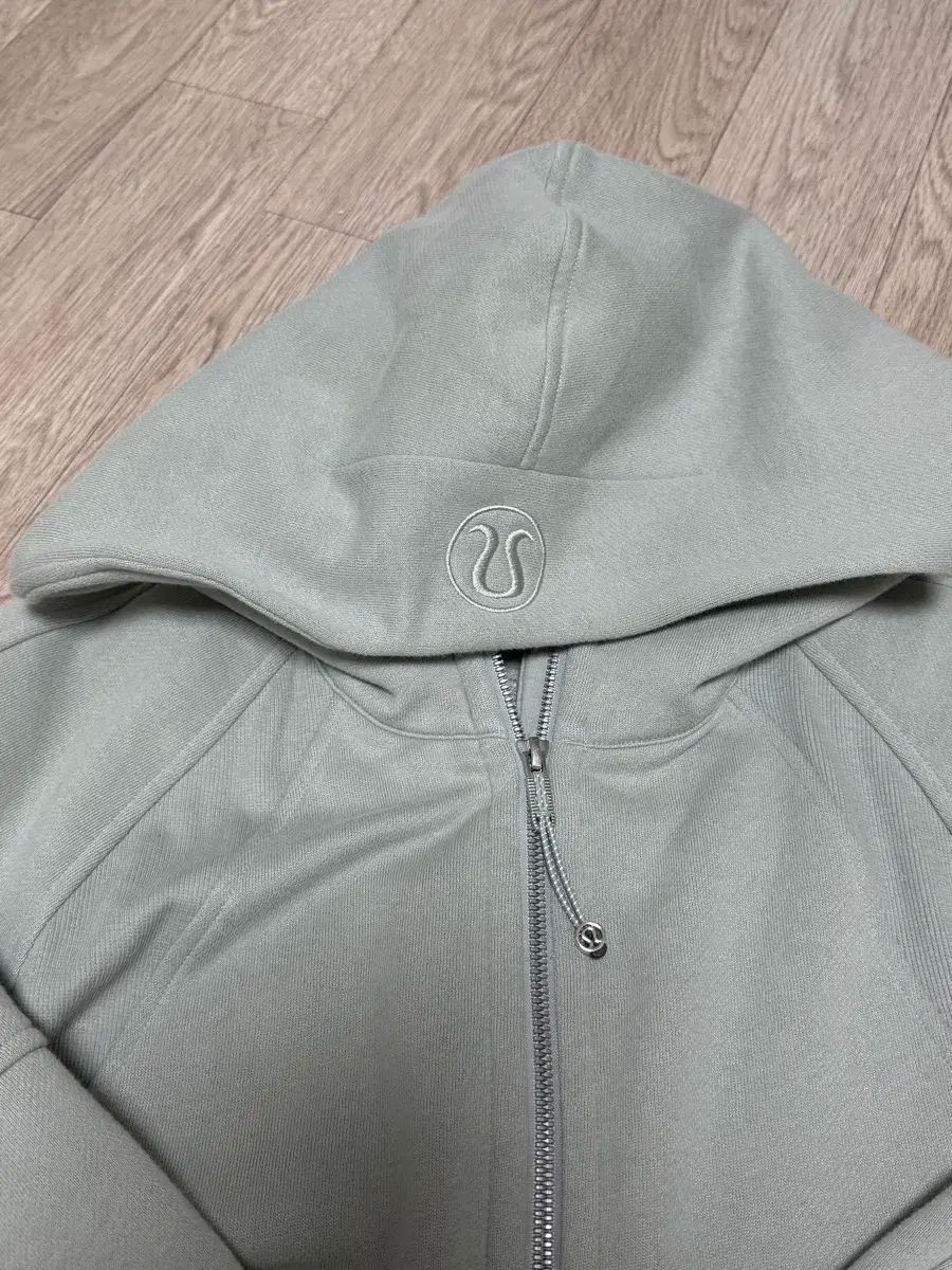 lululemon ルルレモン