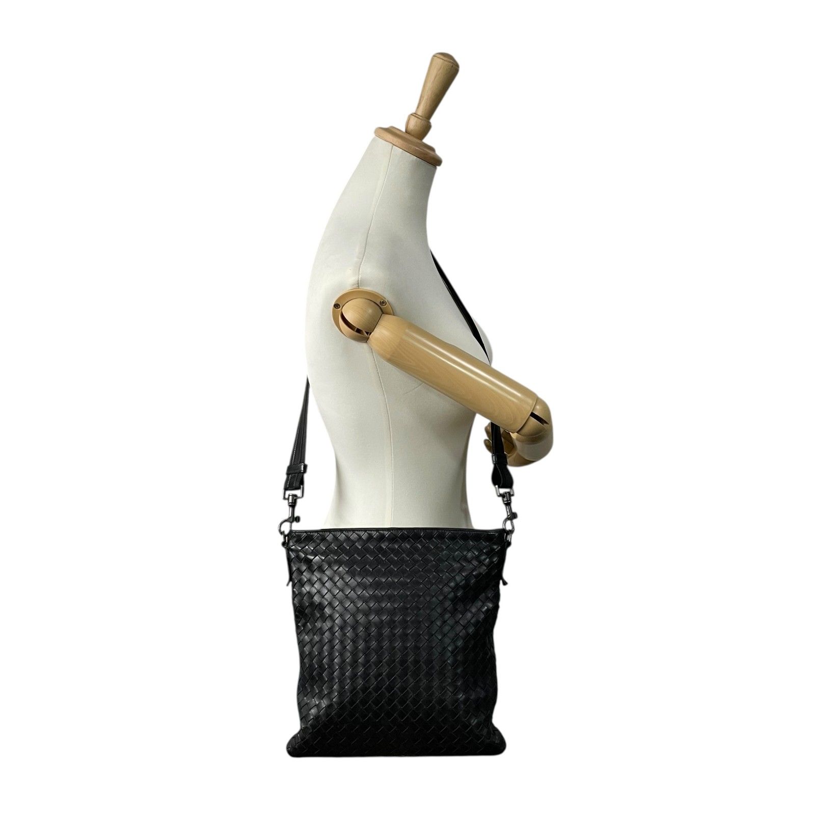 美品 BOTTEGA VENETA ボッテガヴェネタ イントレチャート ショルダー 