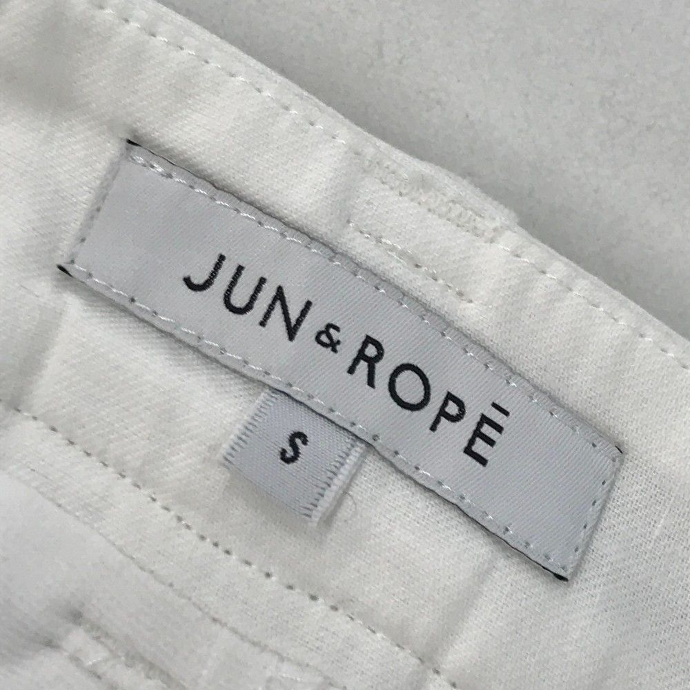 サイズ：S JUN&amp;ROPE ジュン アンド ロペ  インナー付 ストレッチ プリーツスカート  ホワイト系 [240101425875] ゴルフウェア レディース ストスト JUN&ROPE ジュン アンド ロペ インナー付き ストレッチスカート