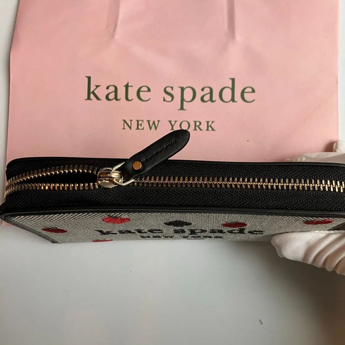 ケイトスペード(kate spade) 長財布 りんご アメリカ直営店購入