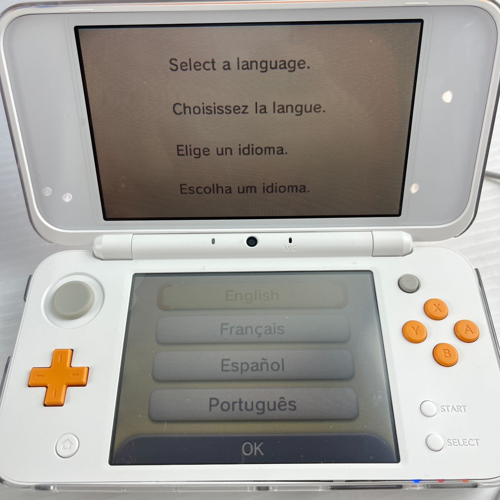 ニンテンドー2DS - 【美品】ニンテンドー2DSLL ホワイトxイエロー ACアダプター 同色ポーチ 美品】ニンテンドー2DSLL ホワイトxイエロー ACアダプター 同色