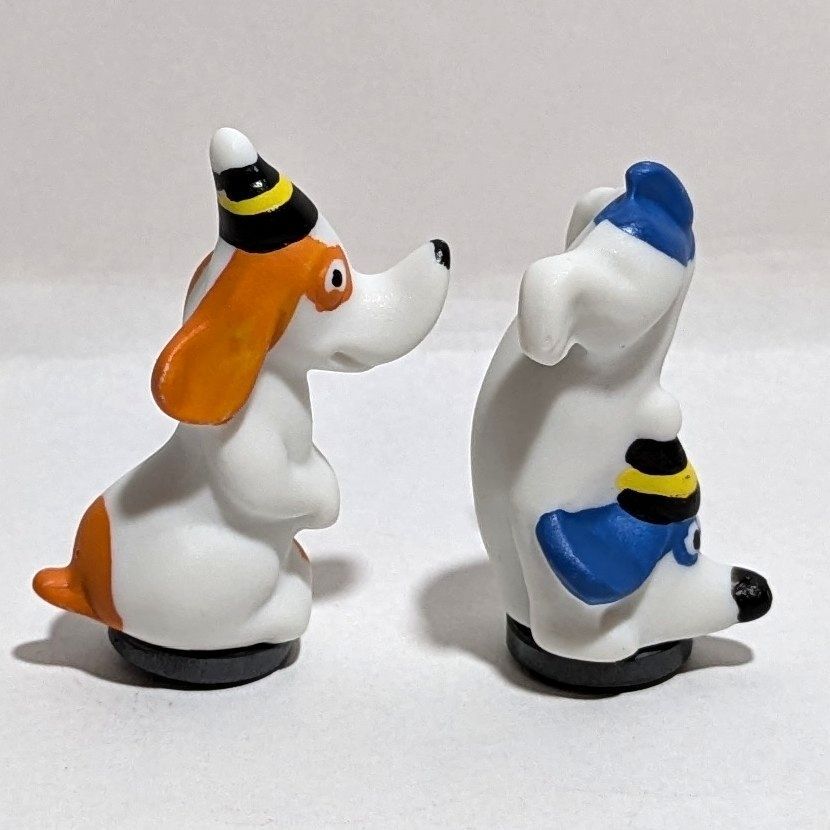 レトロ·アンティーク】加藤工芸 ミニチュア·マグネット付き（いぬ