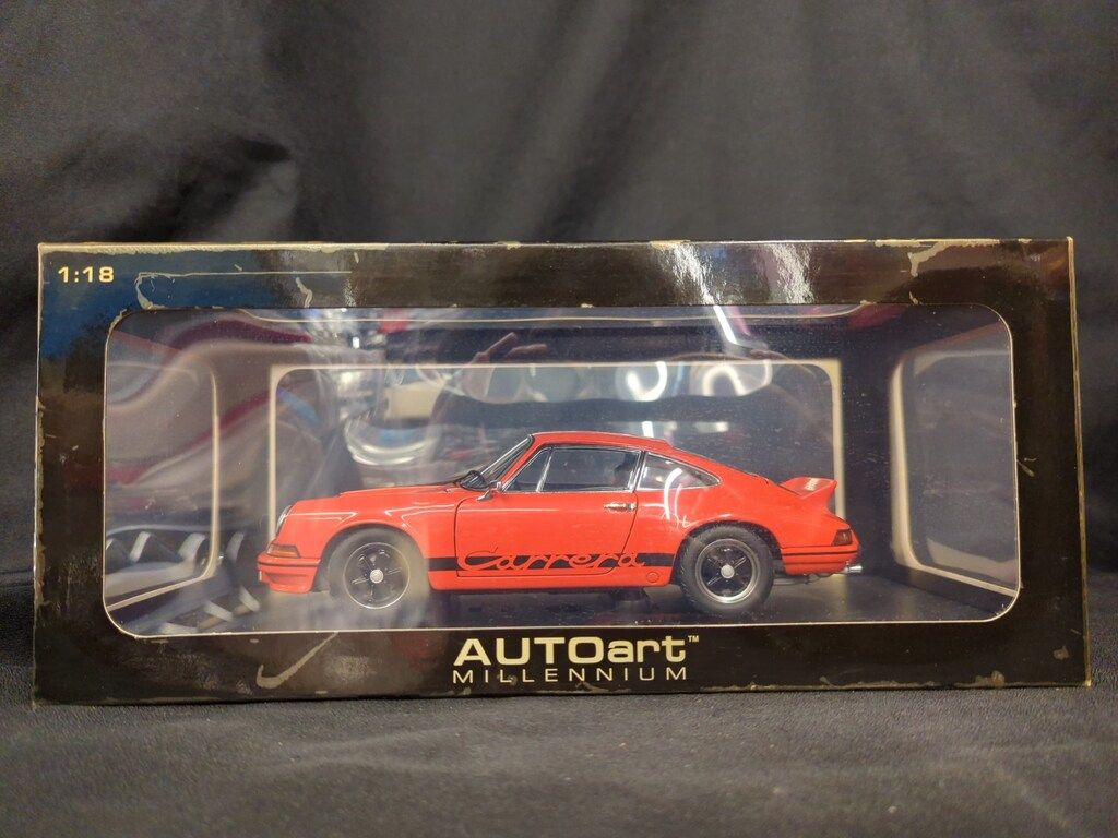 AUTOart 1|18 MILLENNIUM PORSCHE 911 CARRERA RS2.7 レッド 78054