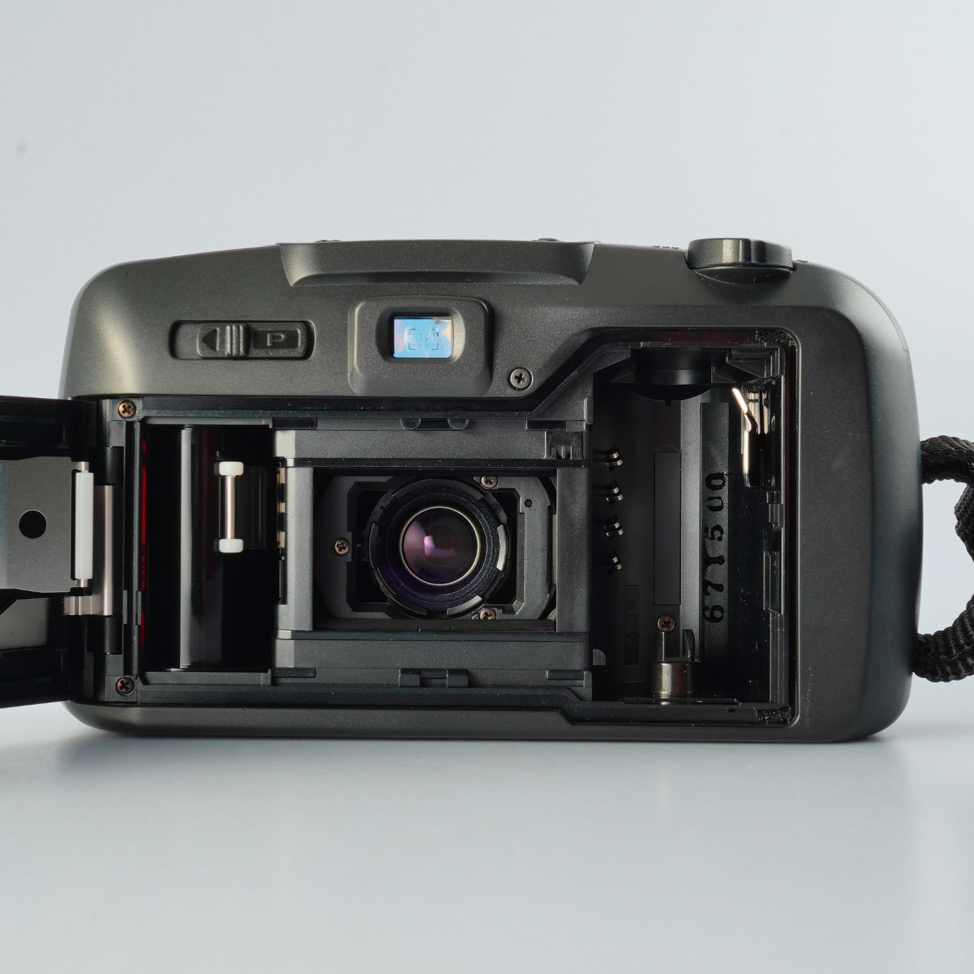 コンパクトフィルムカメラ