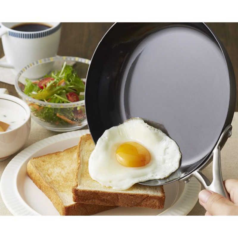 新品 未開封 】 ビタクラフト スーパー鉄フライパン26cm ブラック 2002