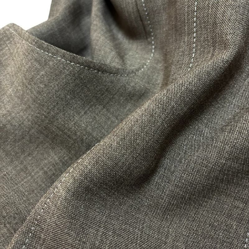 ベージュブラウン