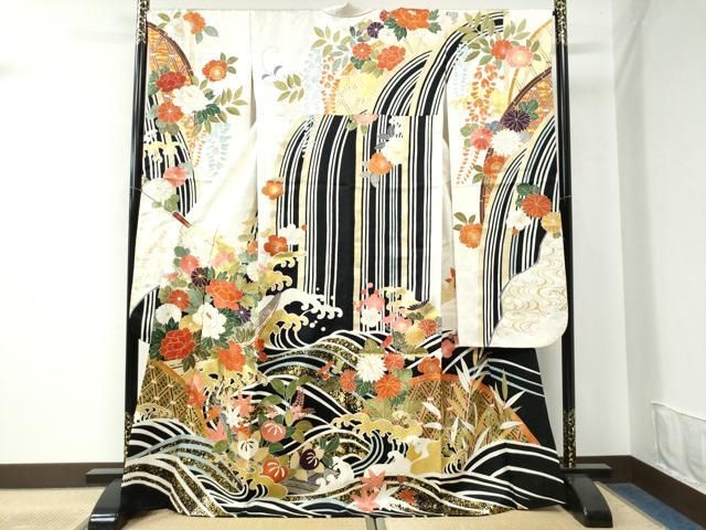 平和屋着物●創業460年・千總　振袖　駒刺繍　竜田川籬橘牡丹花文　金彩　正絹　逸品　CAAW7857yc 平和屋着物○創業460年・千總 振袖 駒刺繍 竜田川籬橘牡丹花文 金彩