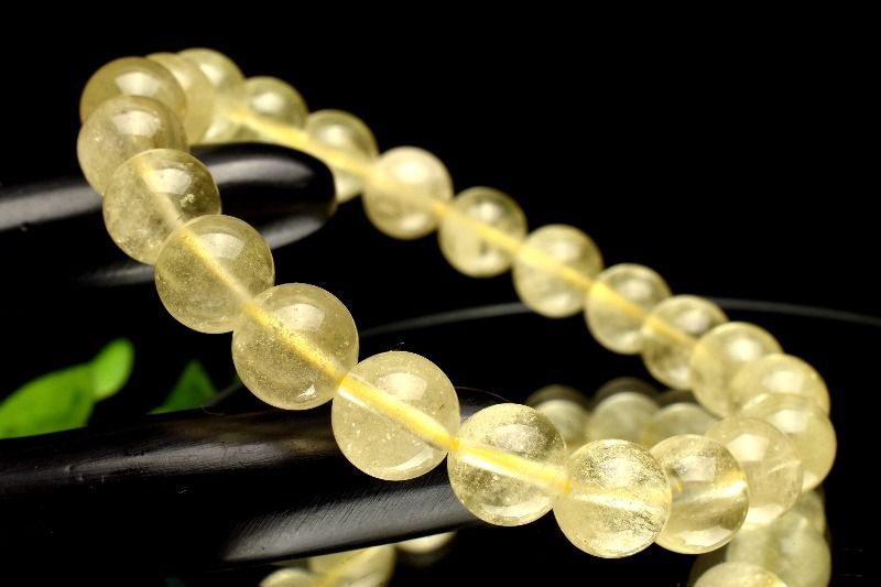 1点物】シュワシュワ粒状◇クリストバライト内包 リビアングラス 8.5