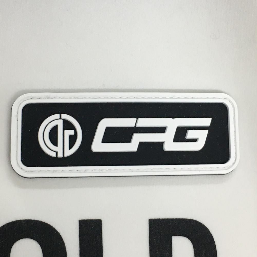 【美品】CPG トレーナー 白×黒 フロントロゴ シリコンワッペン メンズ 3(L) ゴルフウェア 2023年モデル CPG 美品】CPG トレーナー 白×黒 フロントロゴ シリコンワッペン