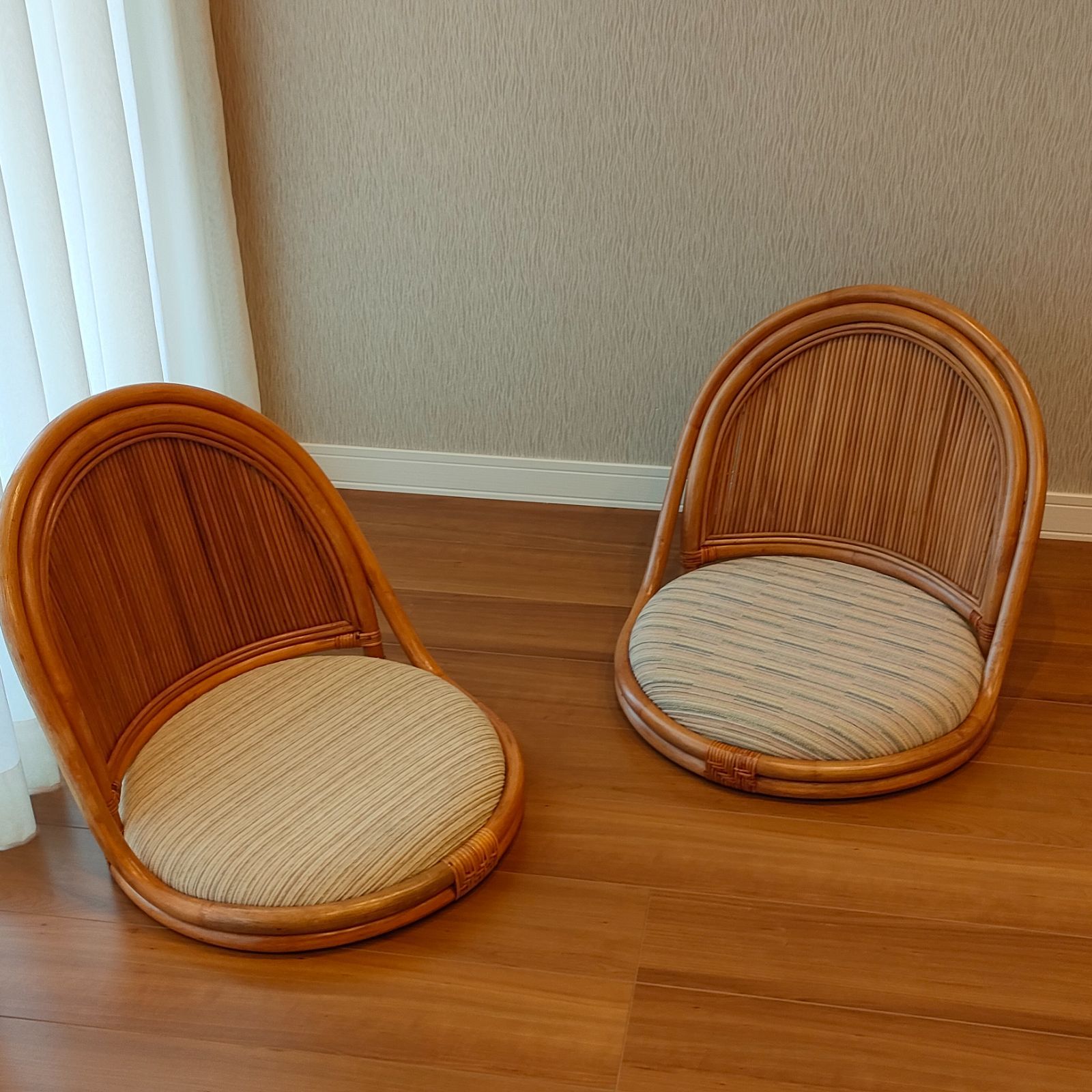 クッション付き 2台セット