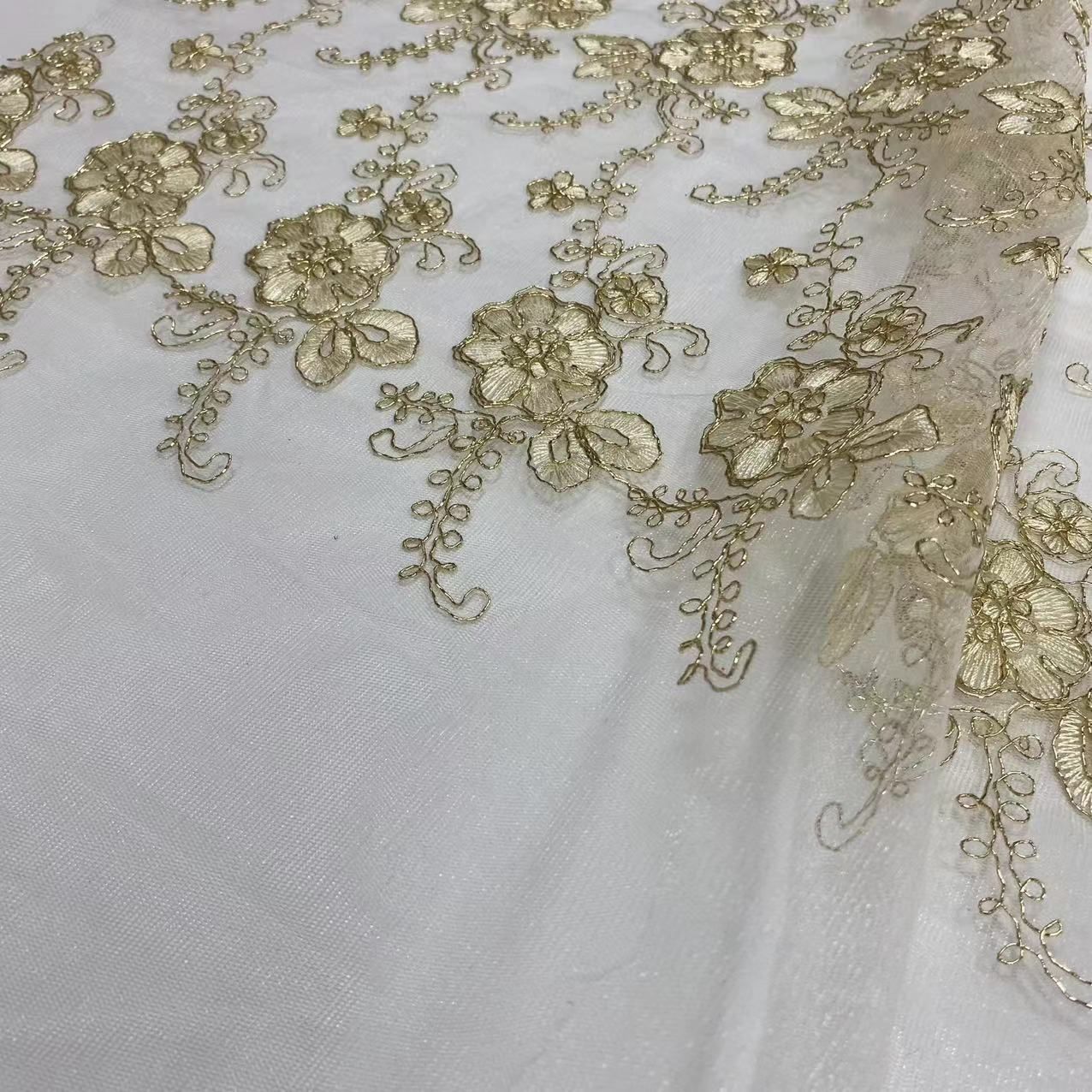 セール商品AZ464 花柄刺繍カラー生地 長さ90CM*幅145CM 立体お花
