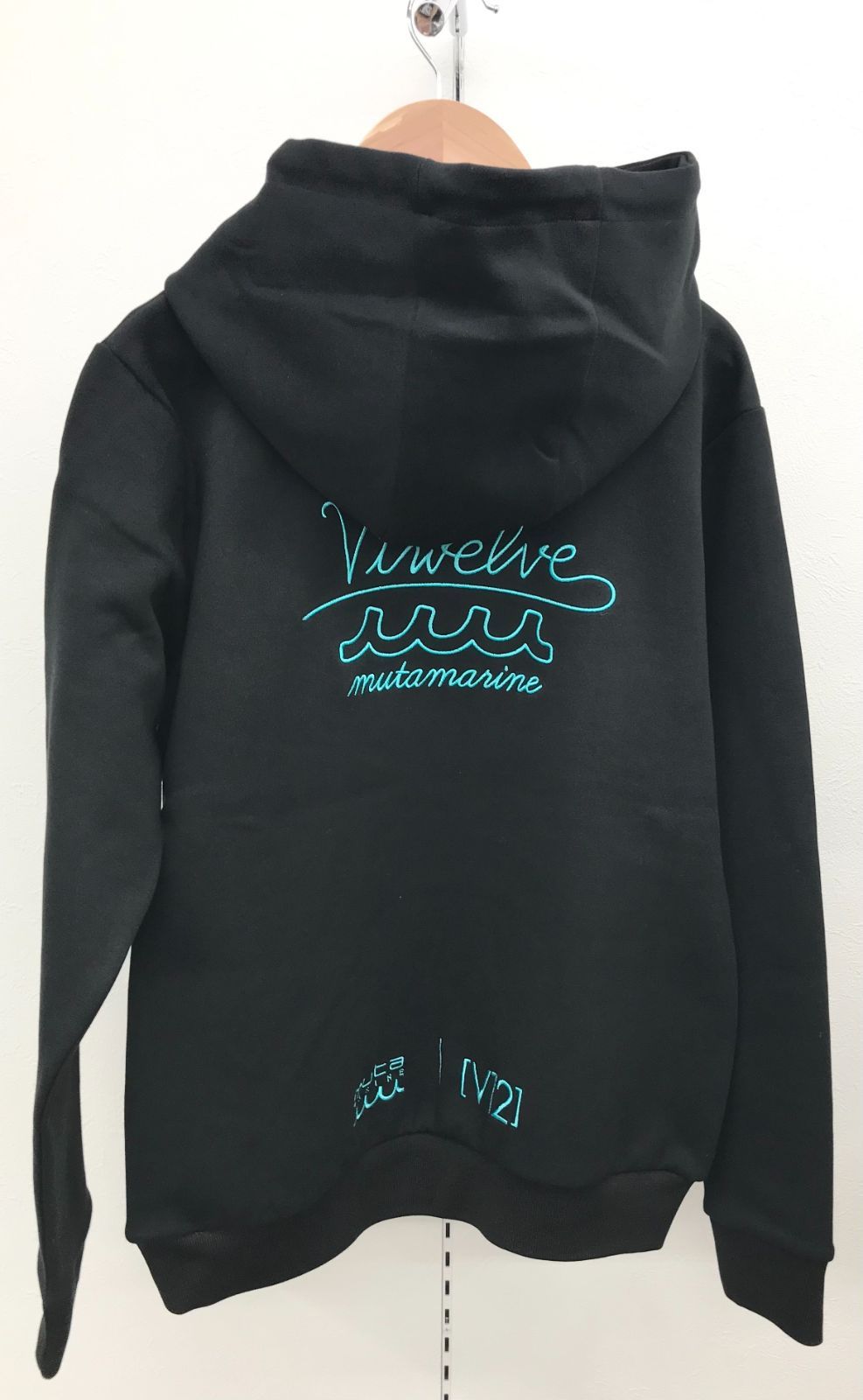 V12 muta MARINEコラボ メンズパーカー ブラック