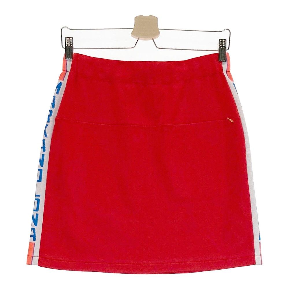 サイズ：M MARK&LONA マークアンドロナ  ニットスカート サイドロゴ  レッド系 [240101434246] ゴルフウェア レディース ストスト サイズ：M MARK&LONA マークアンドロナ ニットスカート サイド