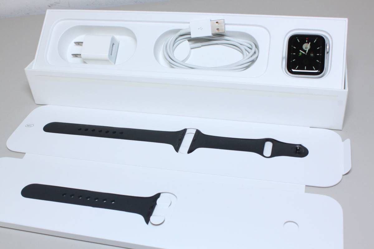 Apple Watch Series 5/GPS/40mm/A2092〈MWRX2J/A〉④ - メルカリ Apple Watch Series 5/GPS/40mm/A2092〈MWRX2J/A〉④ - メルカリ