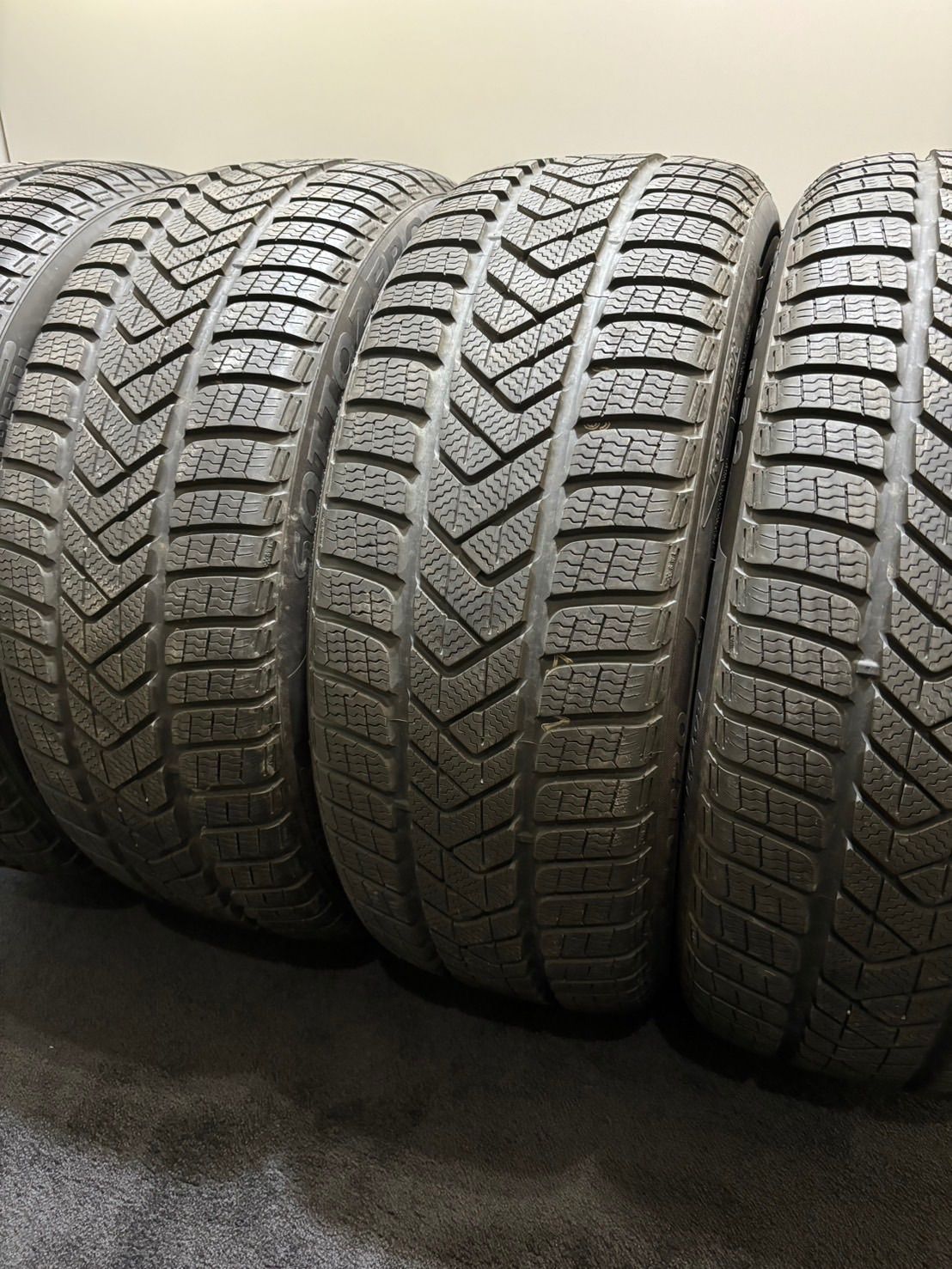 255/40R20 PIRELLI/SOTTOZERO3 15年製 スタッドレス 4本 アウディ A6 ベンツ Sクラス 等 (南10-F867)