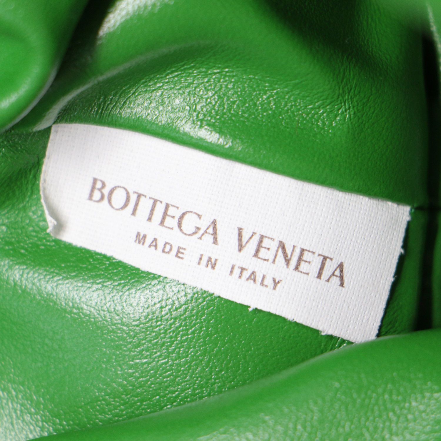 美品】BOTTEGA VENETA ポーチ パキラート/グリーン | hierrossanchez