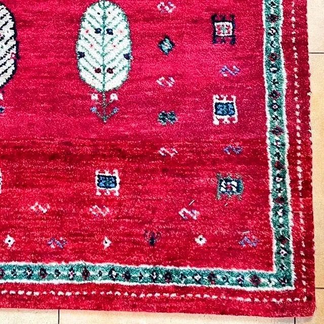 ギャッベ 本物 手織り ペルシャ イラン産 ロリバフ 102×80cm 最高級 ギャッベ 本物 手織り ペルシャ イラン産 ロリバフ 102×80cm 最高級