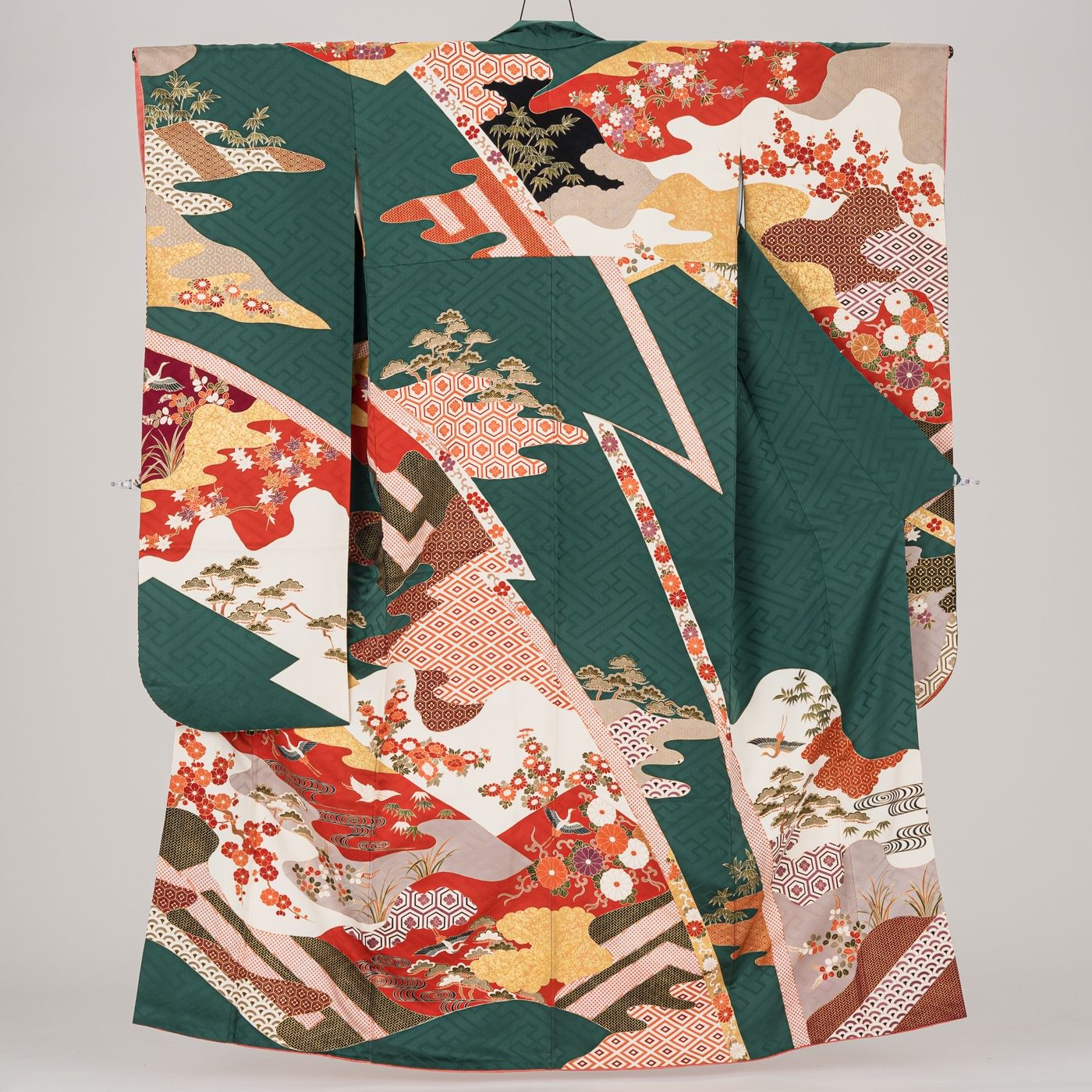 平和屋着物○ブライダルファッションデザイナー・桂由美 振袖 御所車花