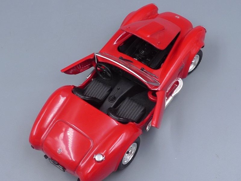 希少モデル シェルビー コブラ 427 FORD レッド 1/24 スケール Revell レベル 1989 SHELBY COBRA 427 -  メルカリ