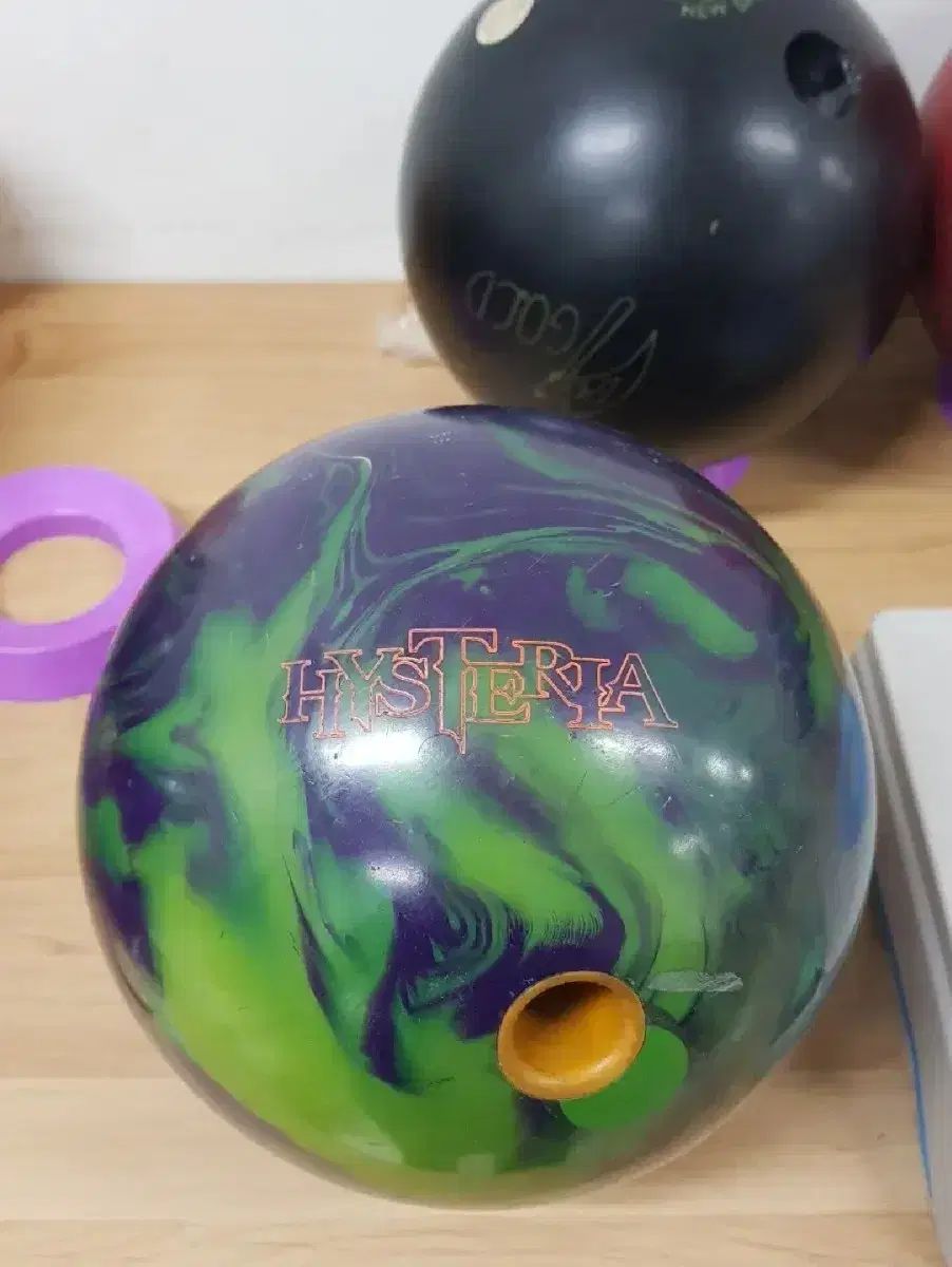 ボウリングボール14p 中古ボーリングボール 14p ヒステリー - メルカリ