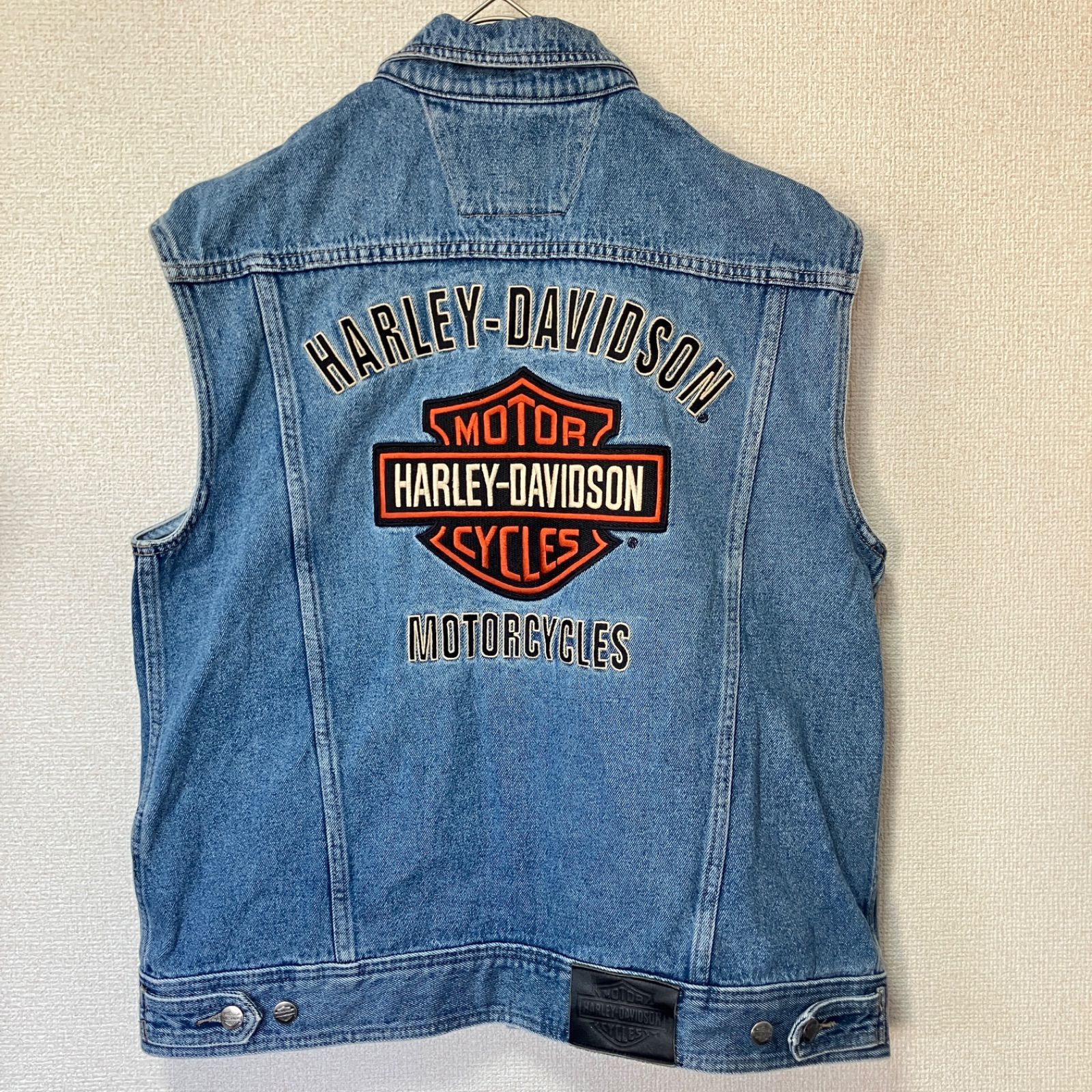 HARLEY-DAVIDSON デニム　ベスト　Lサイズ HARLEY-DAVIDSON デニムベスト ビッグロゴ 刺繍 Lサイズ - メルカリ