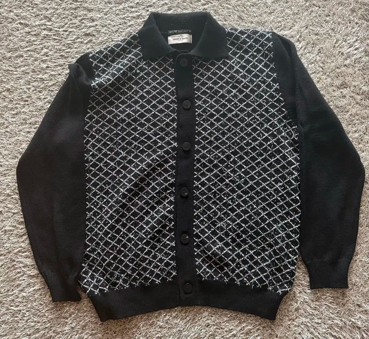 ernest w baker カーディガン Ernest W Baker Black Crewneck Cardigan