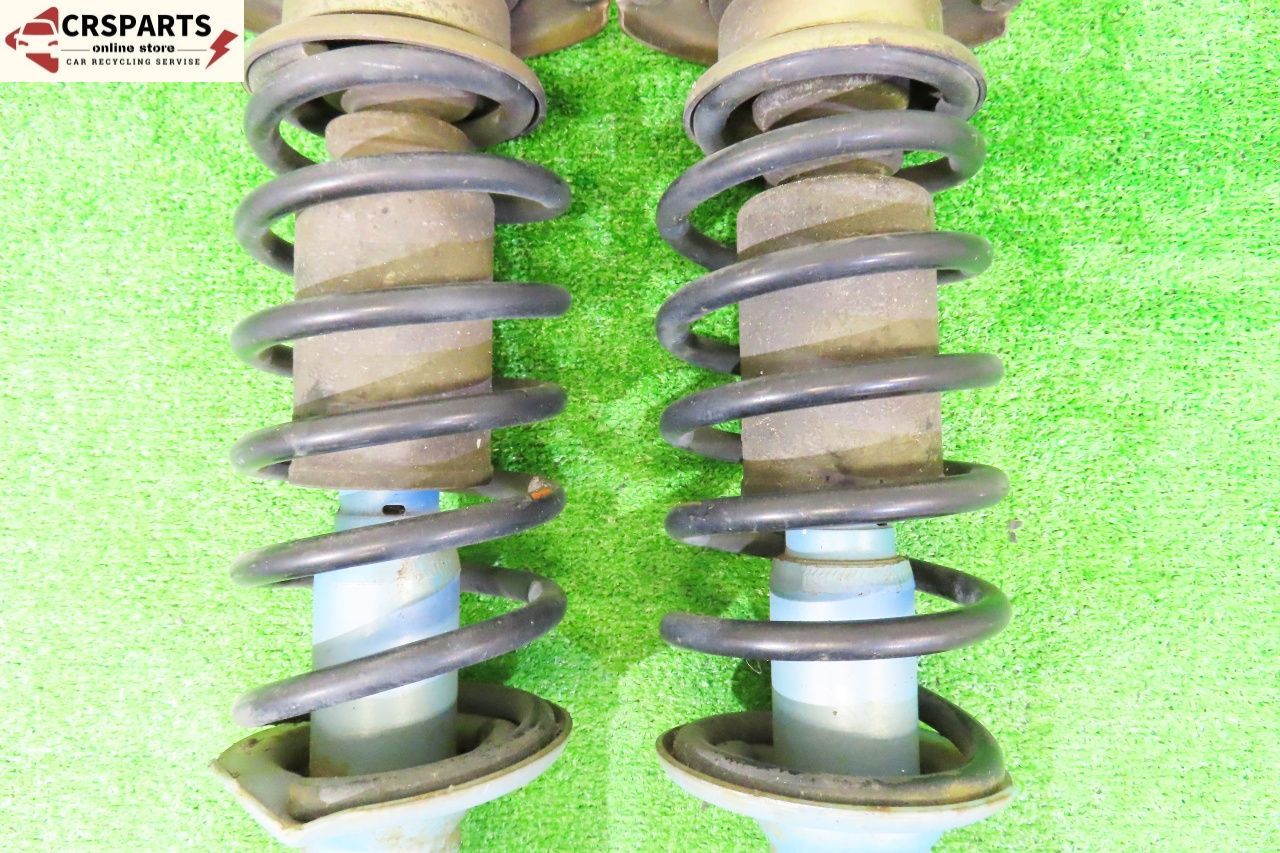 ストラット 1台分