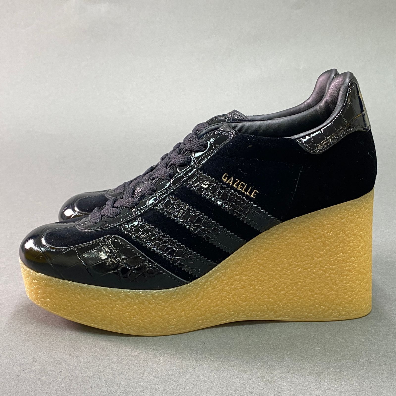 注目コラボ adidas×GUCCI ガゼル ウェッジ スニーカー 注目コラボ adidas×GUCCI ガゼル ウェッジ スニーカー (GUCCI