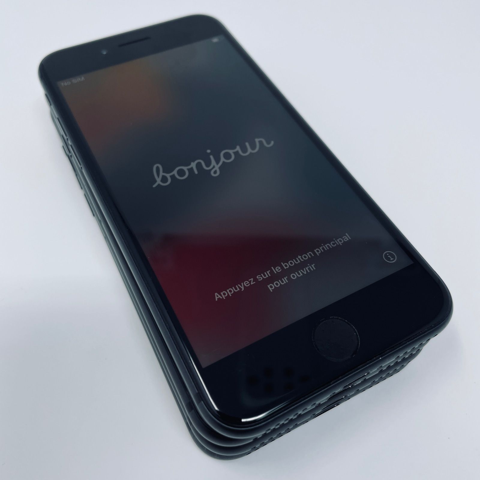 整備済 美品 Bランク iPhone8 64gb simロック解除済 - メルカリ