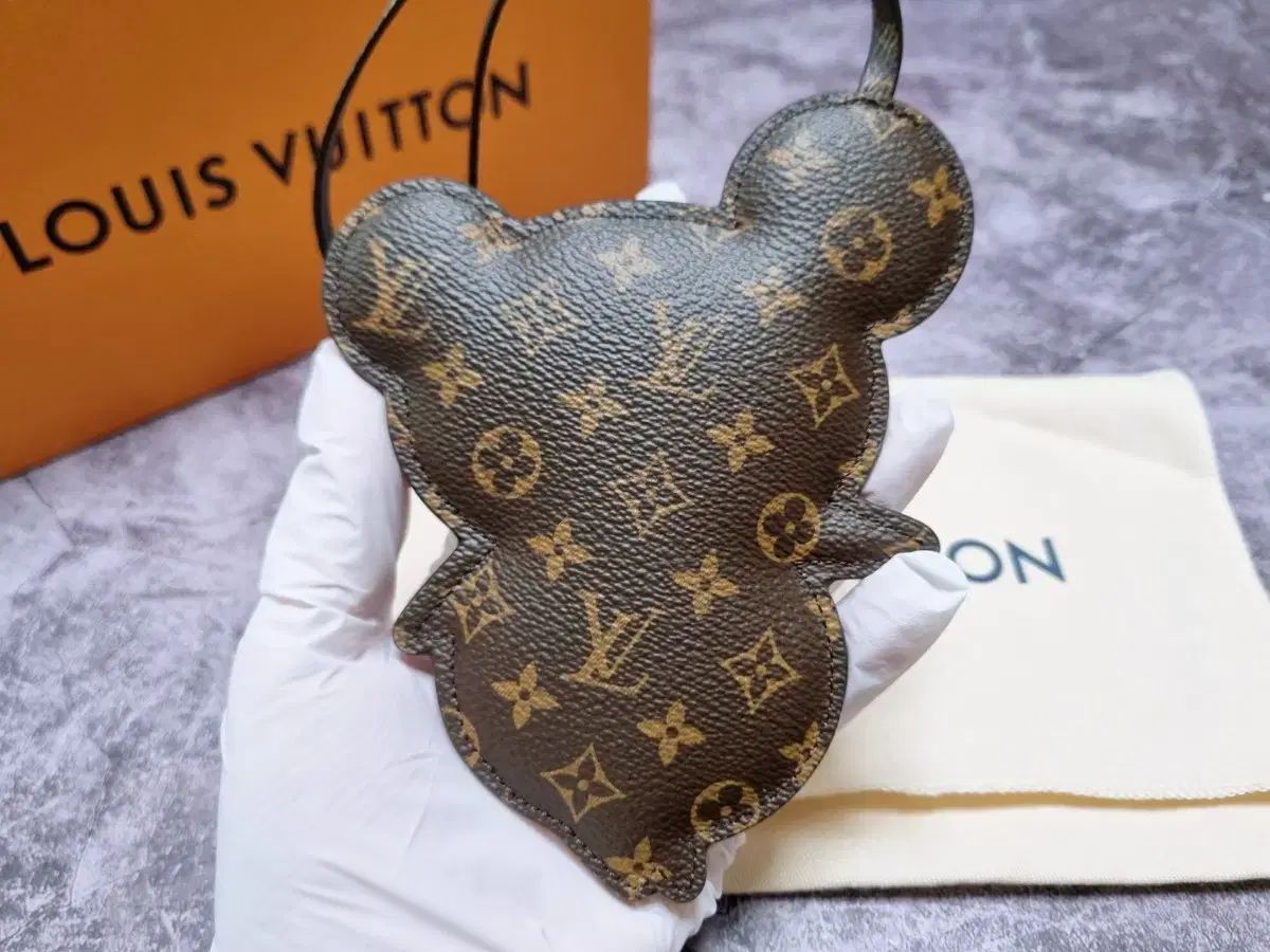 限定版 Louis Vuitton(ルイヴィトン) ムラカミ タカシ スーパー  