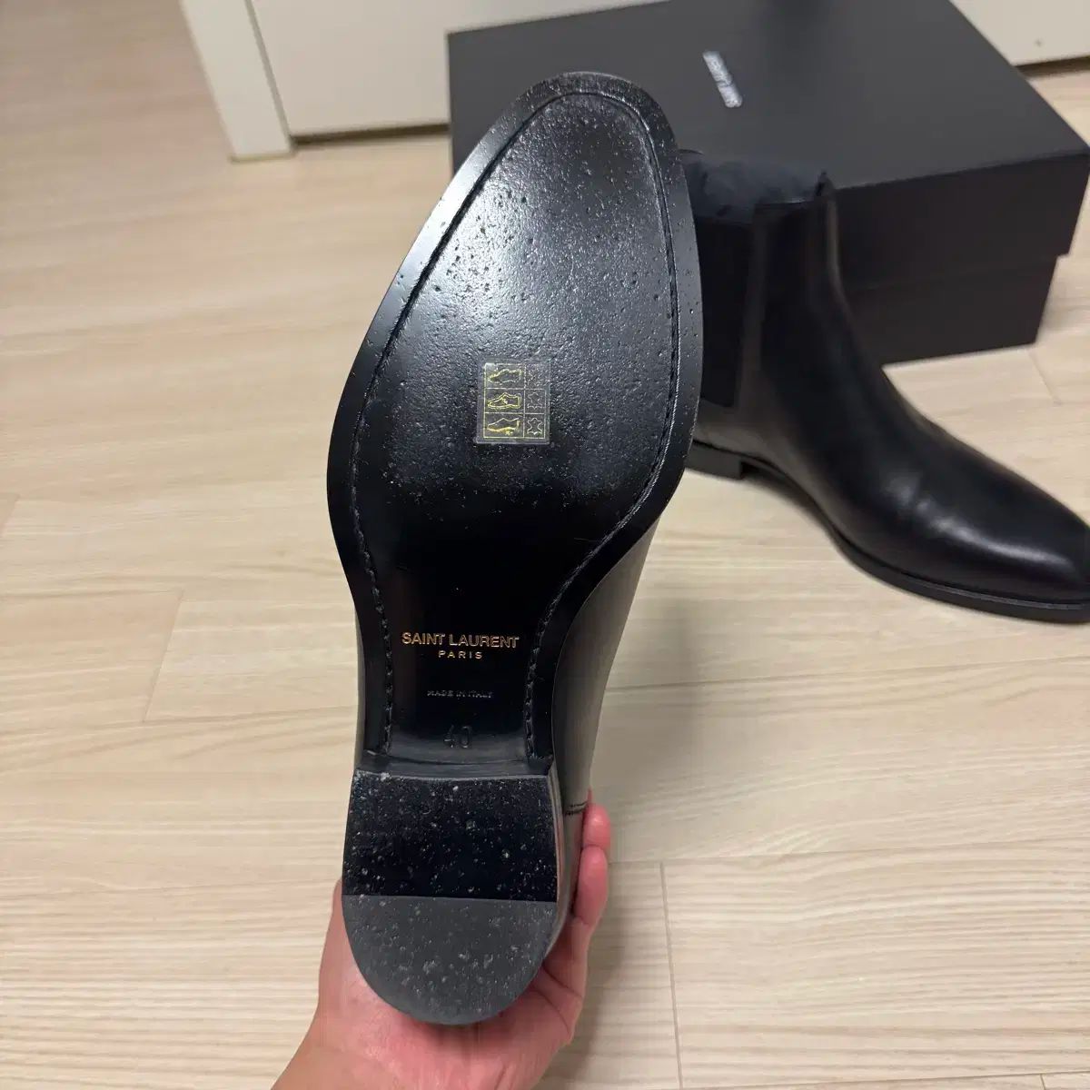 新品未使用　サンローランパリ　ワイアット30チェルシー　サイドゴアブーツ　43 Saint Laurent(サンローラン) ワイアット 30 チェルシーブーツ 40