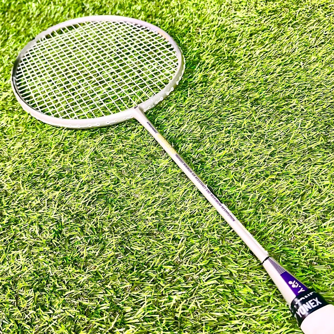 YONEX AEROTUS100 ヨネックス　エアロータスバドミントンラケット 商品レビュー 流行るかも？ : バドミントンぷれいやーず