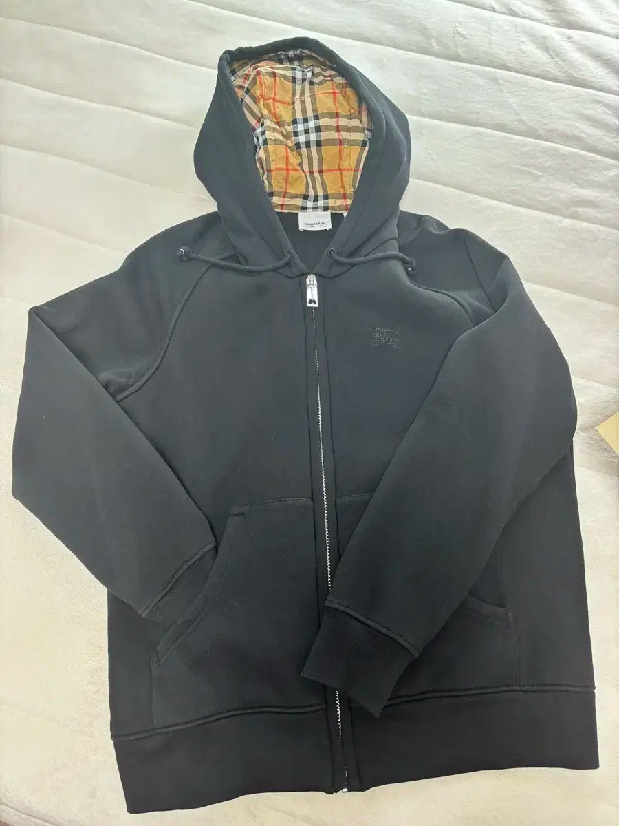 FENDI フード付きジャケット ブラック FENDI フード付きジャケット ブラック