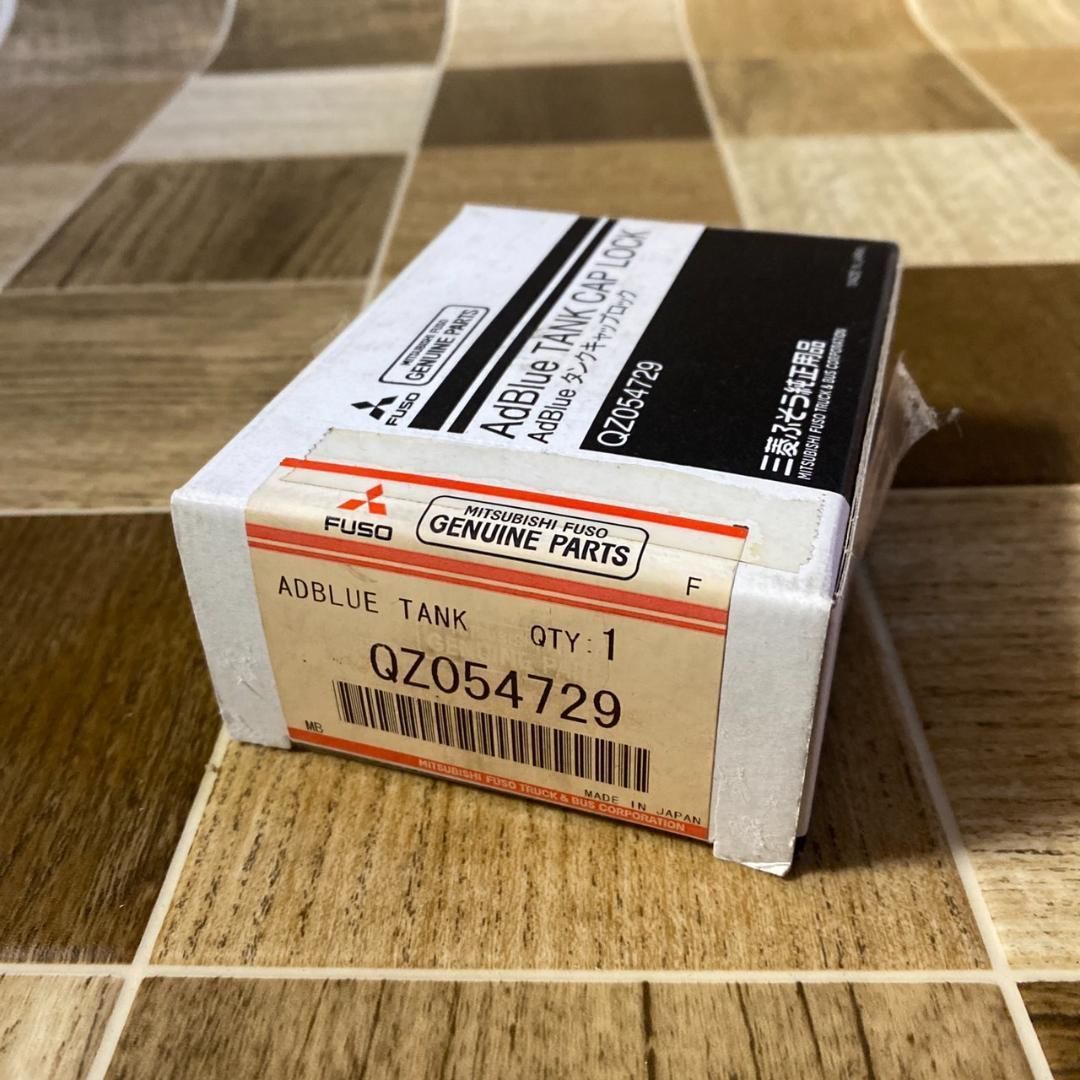 未使用 三菱ふそう アドブルー タンクキャップロック QZ054729 未使用 三菱ふそう アドブルー タンクキャップロック QZ054729