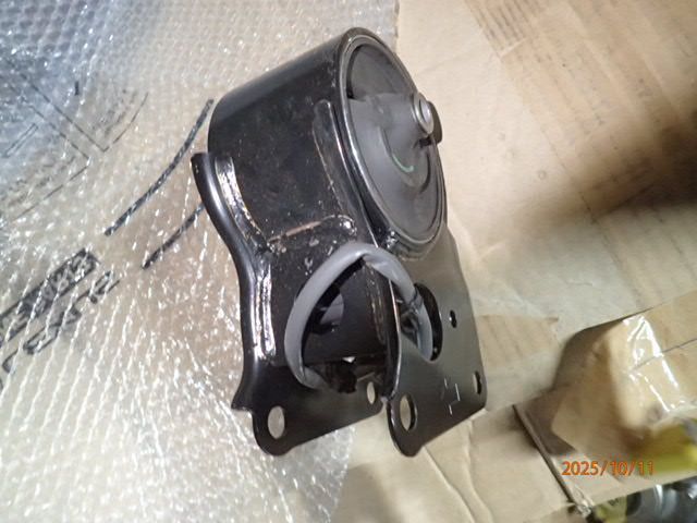 エンジンマウント