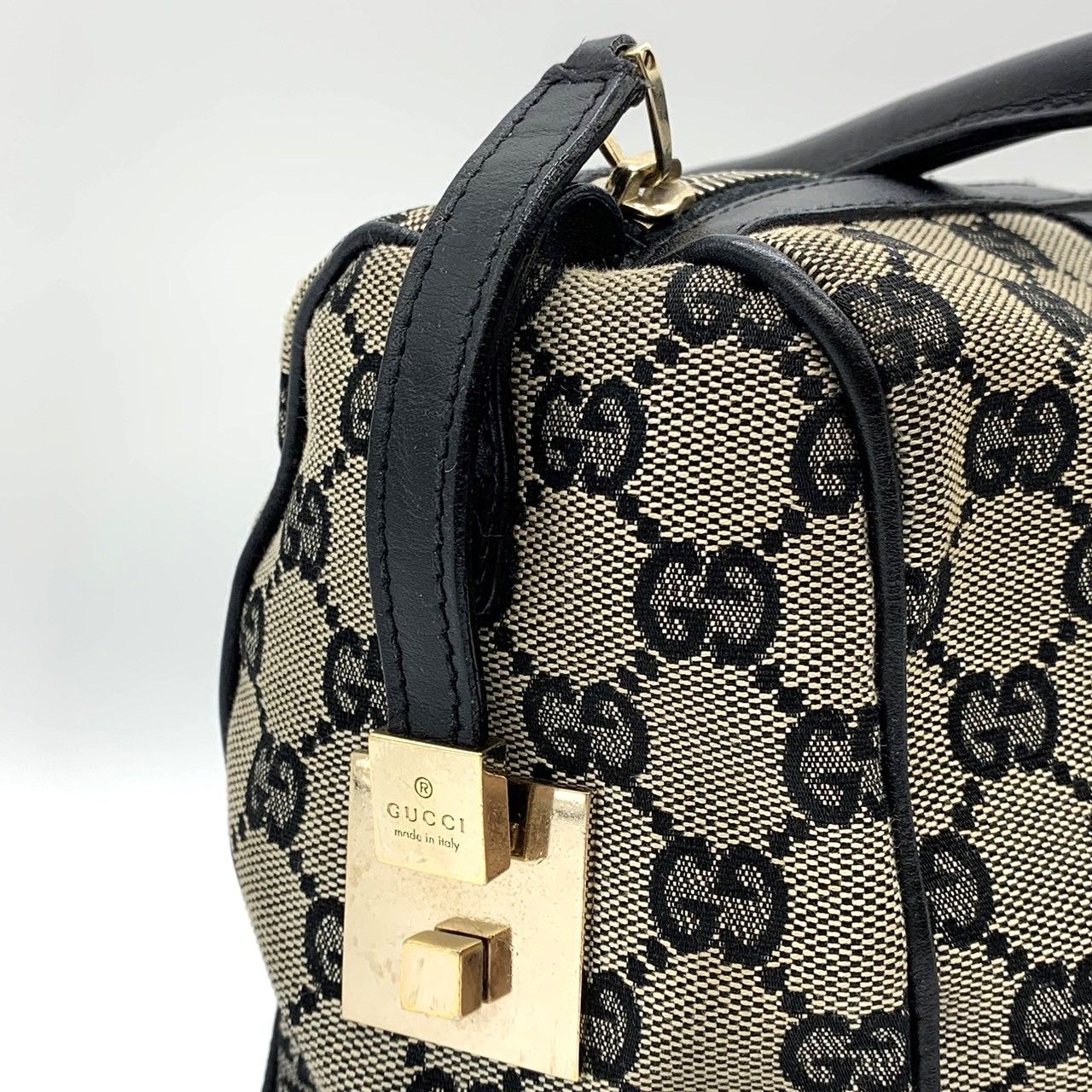 グッチミニボストンGGキャンバス肩掛けゴールド金具レザーブラック