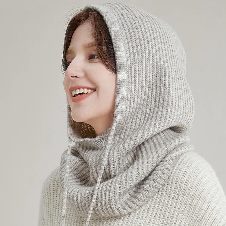 sacai フード付きネックウォーマー　バラクラバ　アイボリー ルーシーAWバラクラバ(275)バラクラバ フード付きネック