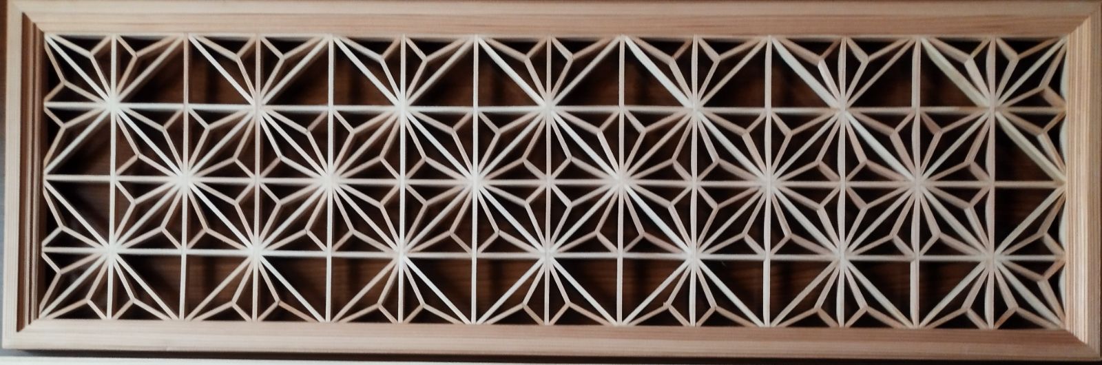 160 麻の葉組子 吹き抜け2枚一組 木製額縁